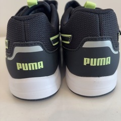 新品未使用　PUMA(プーマ)靴　運動シューズの画像