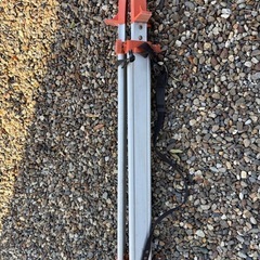 オートレベルの三脚の画像