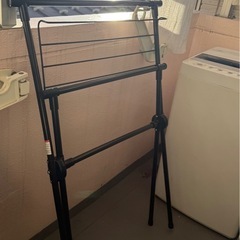 アイリスオーヤマ 物干しスタンド STMX-700 ブラック 折りたたみ コンパクト 室内 屋外 一人暮らし用の画像