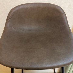 新品未使用カウンターチェアの画像