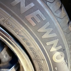 プリウス純正ホイール付きバリ山ブリジストンタイヤ2本の画像