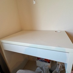 IKEA デスク ミッケ 白の画像