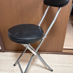 パイプ椅子の画像