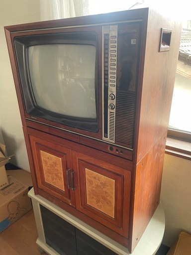 昭和レトロ　ブラウン管テレビ
