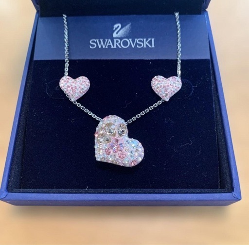 Swarovski ハート型ネックレスとピアスセット