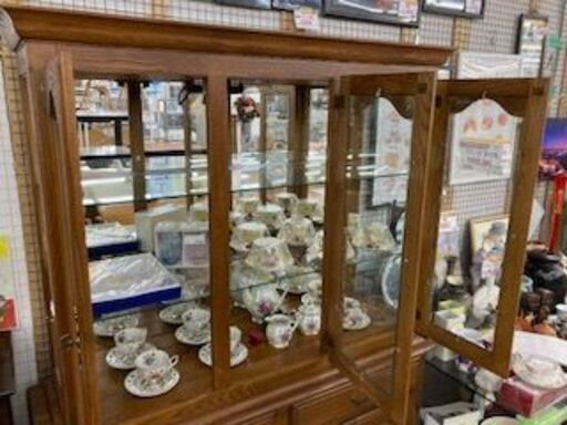 ///値下げしました！　///　ID:164542　飾り棚３面　※キズあり　/　左側面後付けフック付き