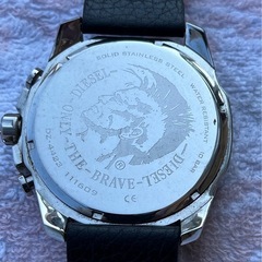 DIESELの「MEGA CHIEF（メガチーフ）」シリーズモデル DZ4423 の画像