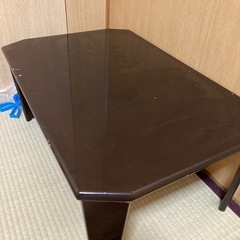 リビングテーブルの画像