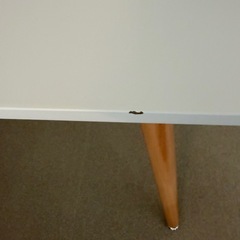 ダイニングテーブルの画像