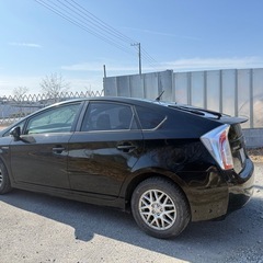 平成26年　トヨタ プリウス 黒 ハイブリッド　93,890kmの画像