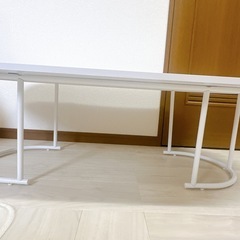 リビングテーブルの画像