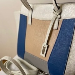 【緊急販売】定価60,000 本革銀座かねまつ　白ハンドバッグの画像