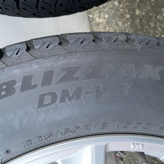 タイヤ ブリヂストン スタッドレス ブリザック DM-V3 225/60R18 2023の画像