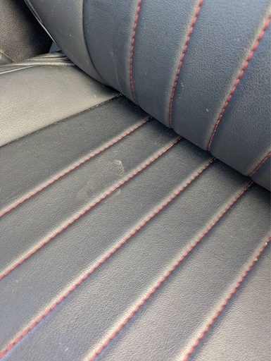 日産オーラ　シートカバー