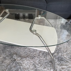 ガラステーブルの画像