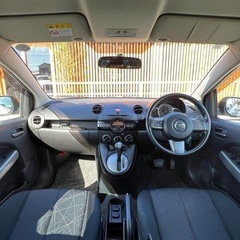 マツダ　デミオ　13C-VスマートED2の画像