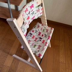 STOKKEホワイトの画像