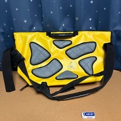 肩掛け、スポーツバッグ
の画像