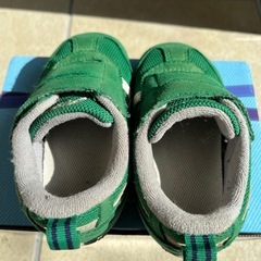 アシックス　グリーン　13.5cmの画像