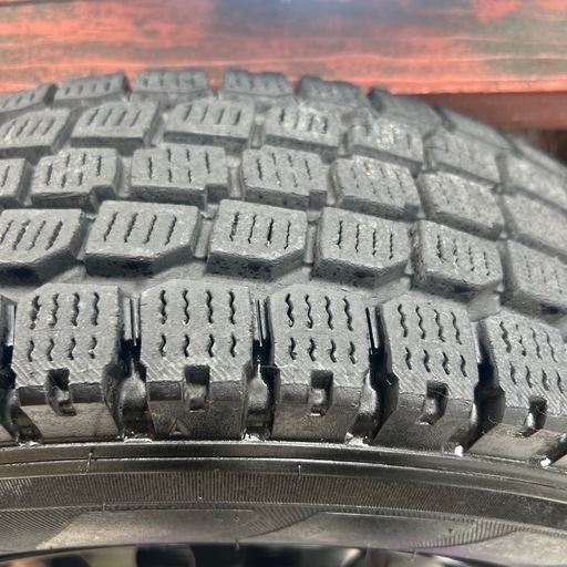 スタッドレス