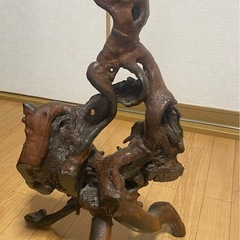 木の置物の画像