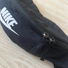 NIKEウエストポーチの画像
