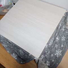 【新品】こたつ本体 + 掛布団  69×69cmの画像