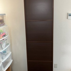 隙間の棚の画像