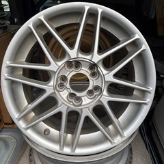16インチホイールの画像
