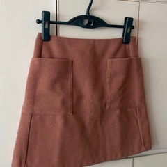 差し上げます　GU ジーユー　台型　ミニスカート　サーモンピンク　くすみピンク　Mの画像