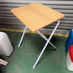 No.200  折りたたみデスク　子供用　中古品の画像