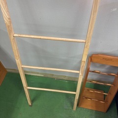 木製ラダーハンガー　ハンガーラック　スリム　インテリア　家具　　ラダーラックの画像