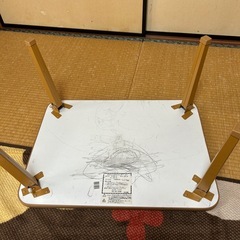 折りたたみ机①の画像