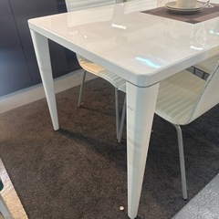 ダイニングテーブルセット　ホワイトの画像