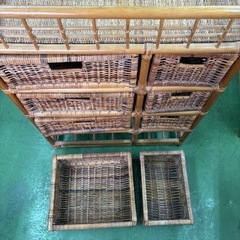 ラタンキャビネット　収納家具　収納棚　籐　天然素材　レトロ　の画像