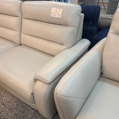 ニトリ　両側電動リクライニングソファ　一部合皮の画像