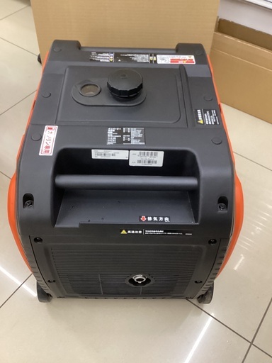 【中古】【動作OK】【店頭引取限定】KOSHIN  2.9k インバーター発電機
