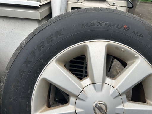 （値下げ）215/65/16  +エルグランド 純正ホイール　走行500キロ未満　