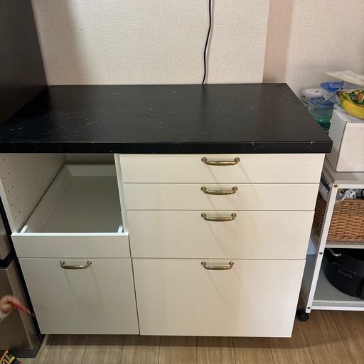 IKEA 　キッチン　カップボード　