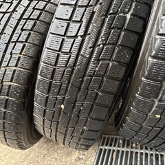 スタッドレスタイヤの画像