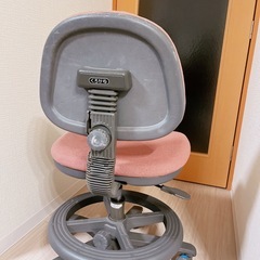 クロガネ 学習椅子、学習チェアの画像