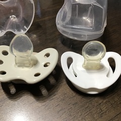 おしゃぶり2個セットの画像