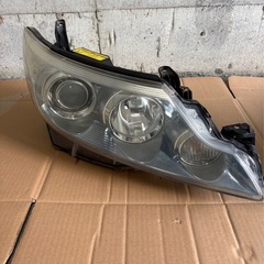エスティマ ヘッドライト HID セット AHR20Wの画像