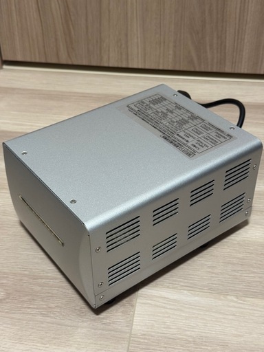 カシムラ海外国内用大型変圧器220-240V/3000VA (NTI-119)