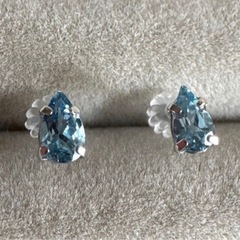 鑑定済　K18WGピアスの画像