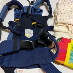 【無料】ベビー用品まとめてお譲りします（抱っこ紐・ブランケットなど）の画像