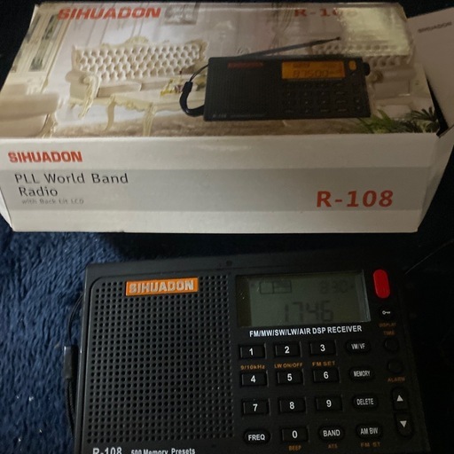 SIHUADON社（RADIWOW）ポータブルラジオR-108
