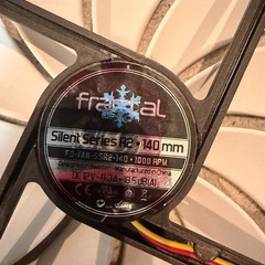 Fractal R2 140mmの画像