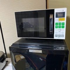 冷蔵庫、洗濯機、オーブンレンジ、炊飯器の画像