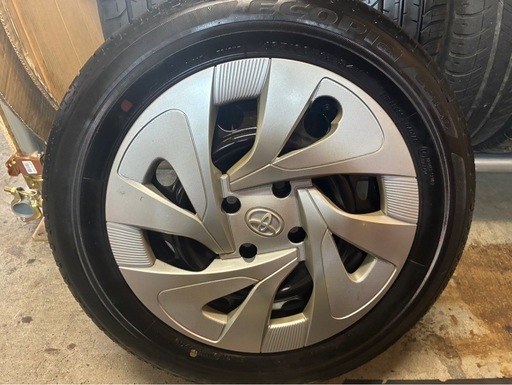 お取引き中、185/60R15?アクア純正?ブリヂストンサマータイヤ+トヨタ鉄ホイール純正キャップ?サマータイヤ4本セット?